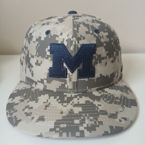 Nike Men’s Digital Camo Snapback Hat with Navy 'M' Patch